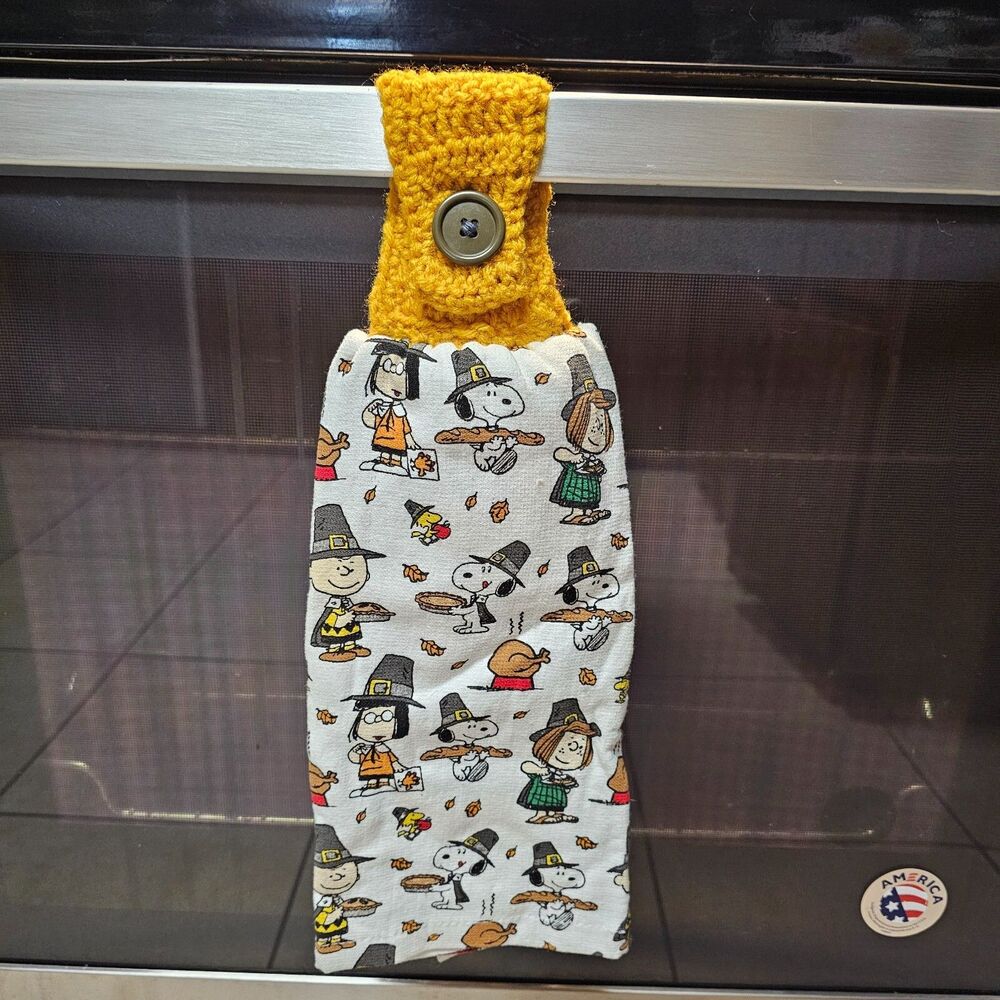 Crochet Topper Towel Handmade Snoopy Peanuts FALL kitchen hand towel unique NEW